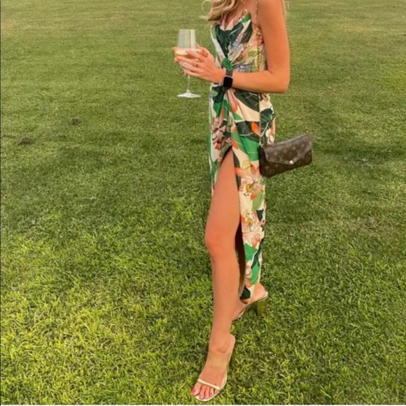 Katie May Come On Home Midi Dress in Green Cream Floral Size Small - Picture 5 of 13